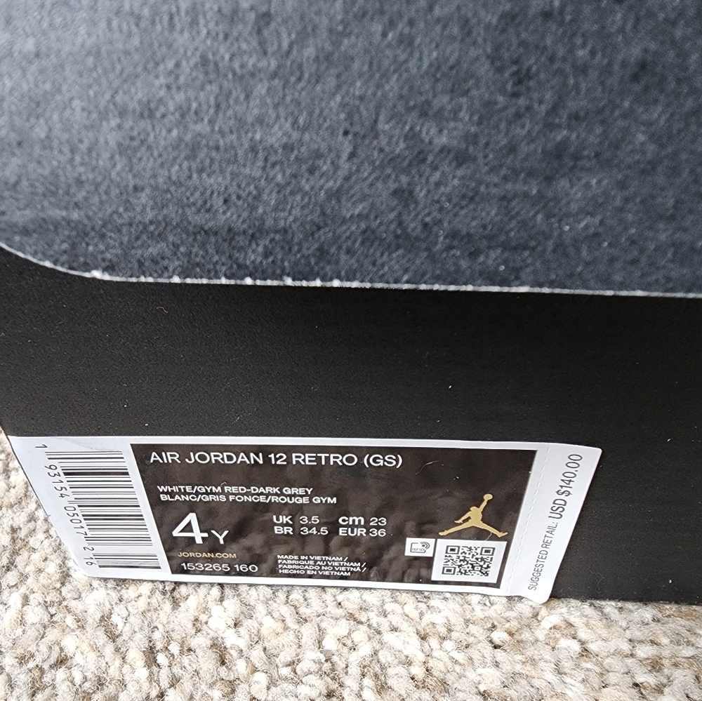 Air Jordan Retro 12 (GS) White Dark Grey - Picture 3 of 10